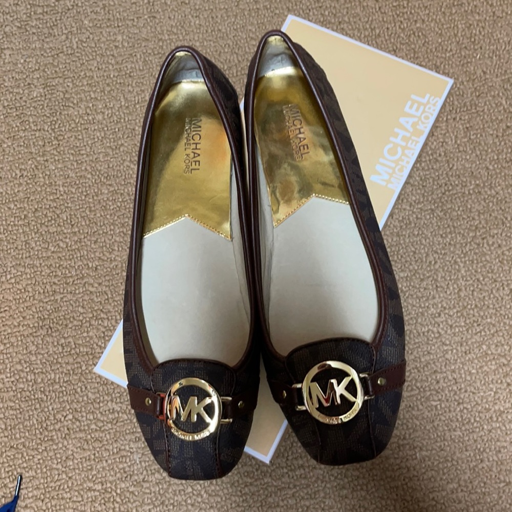 Great MK flats. Authentic